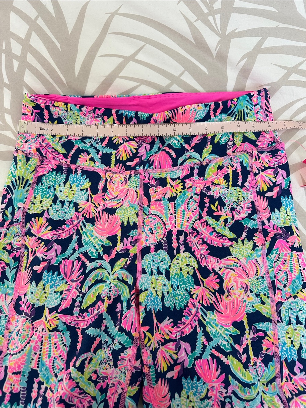 NWT Lilly Pulitzer luxletic cropped leggings XL - Picture 7 of 9